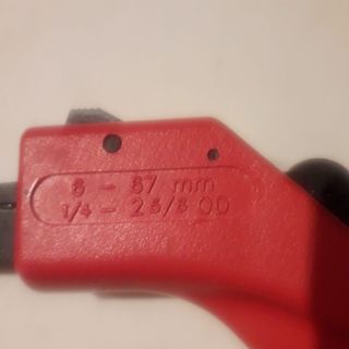 Cortatubos automático