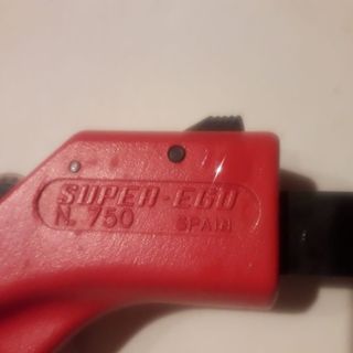 Cortatubos automático