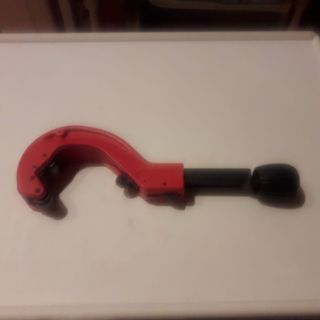 Cortatubos automático