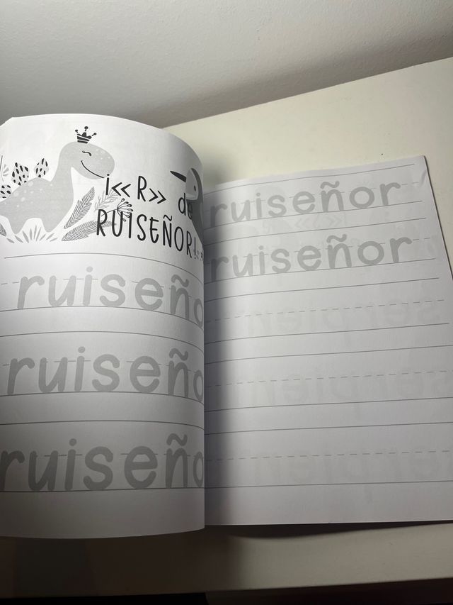 Libro escritura dinosaurios