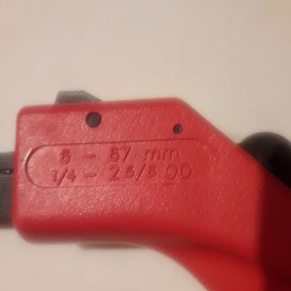 Cortatubos automático