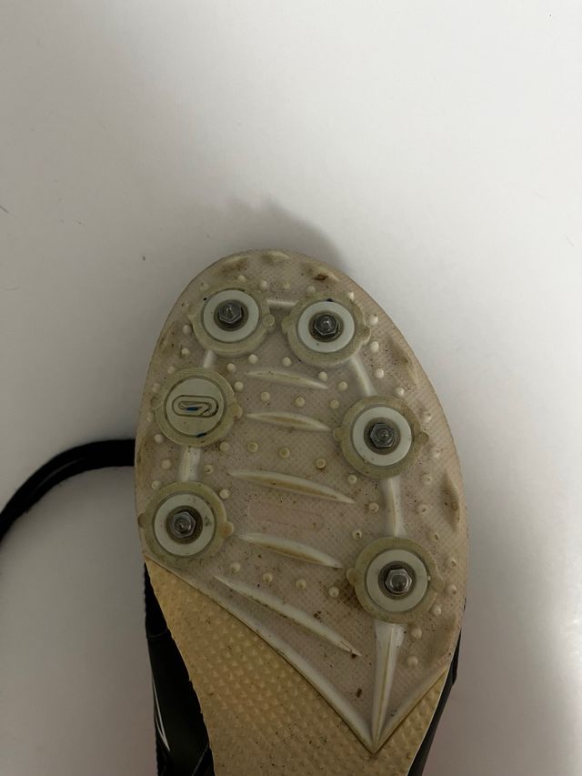 Zapatillas de clavos atletismo