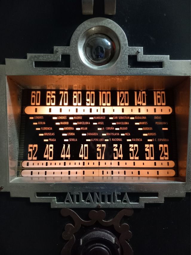 Antigua Raio de válvulas