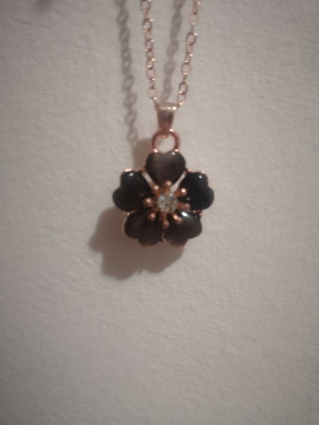 Set collana orecchini fiore nero