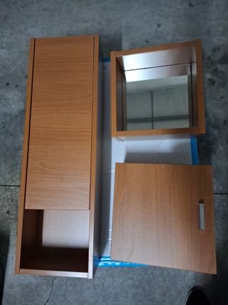 Tres piezas Salgar, armarios baño