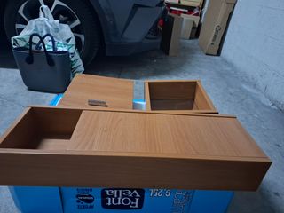 Tres piezas Salgar, armarios baño