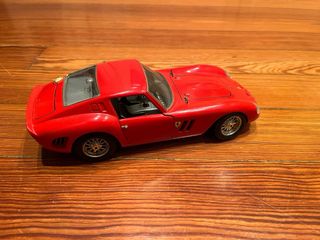 Maqueta de metal Ferrari 250 GTO (1962) 1:18