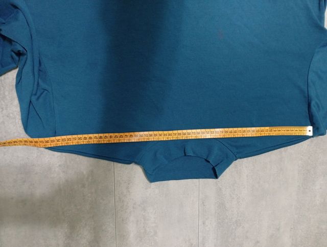 Maglia da uomo azzurra tg.XL/XXL usata 