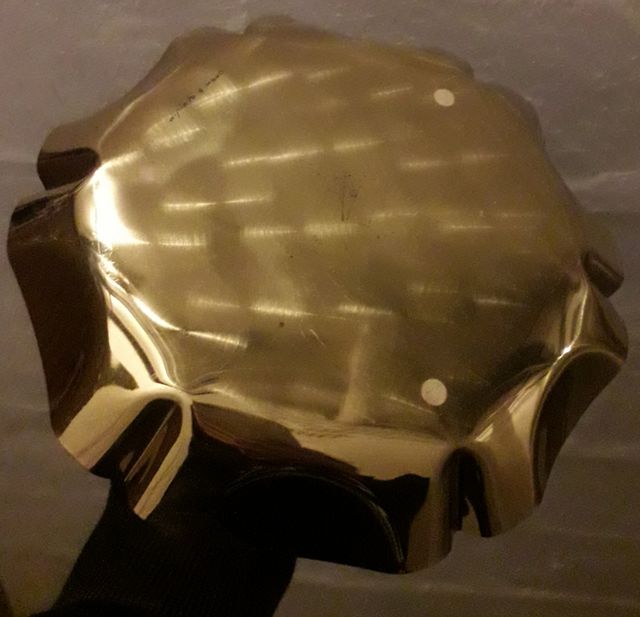 Ciotola sagomata dorata