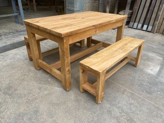 Oferta conjunto mesa y banco madera maci