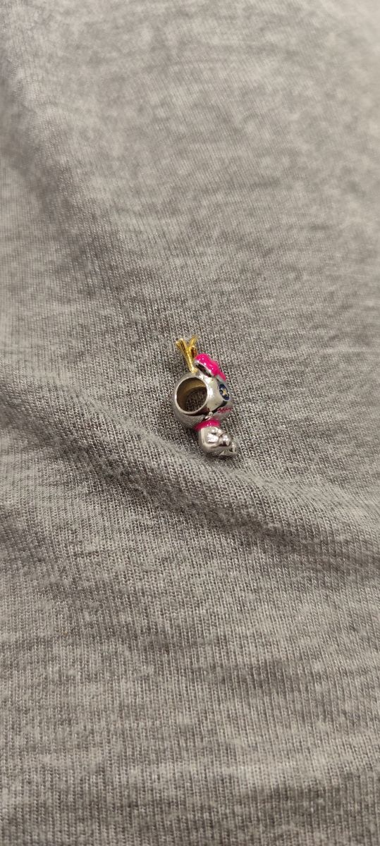 Charm muñeca de vudú