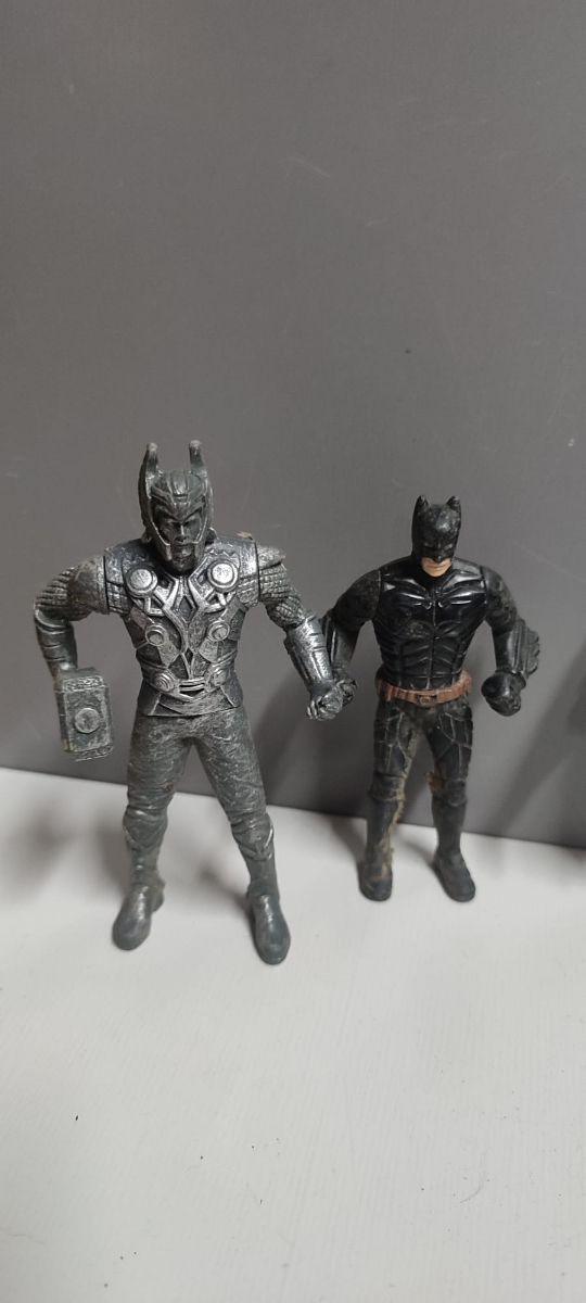7 figuras de acción.. Marvel. Batman. Jockey