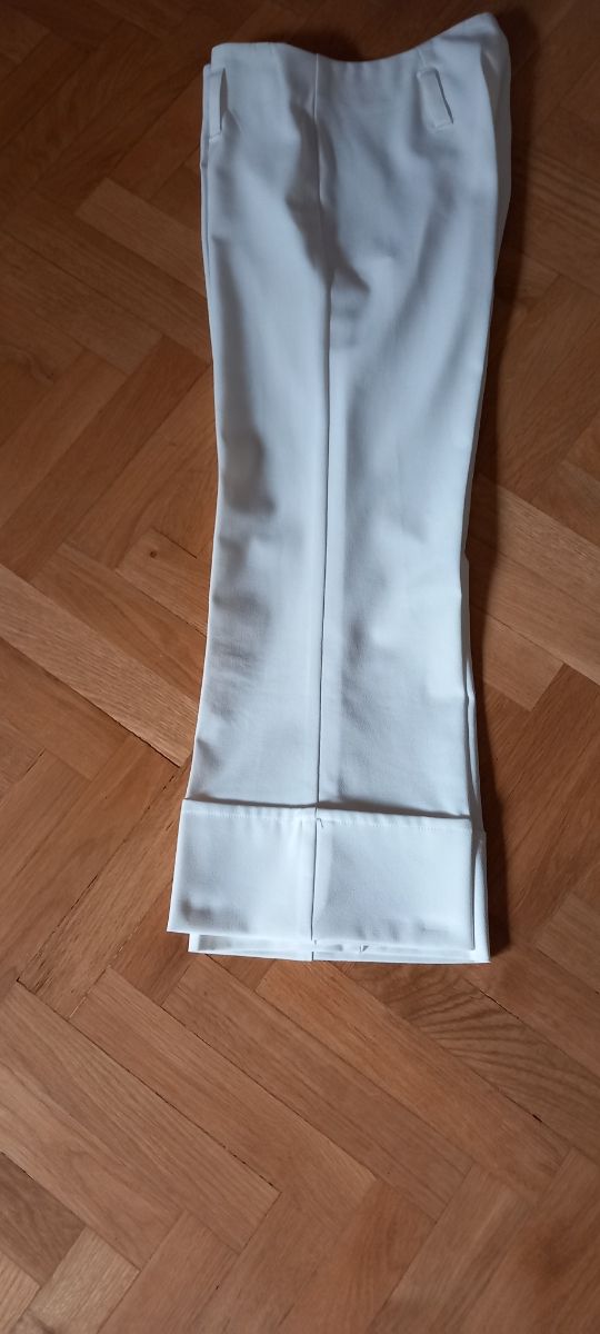 Pantalón de vestir midi de Sfera