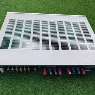 Amplificador Rotel ra10