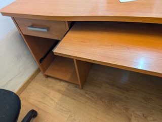 Mueble oficina con su mesa