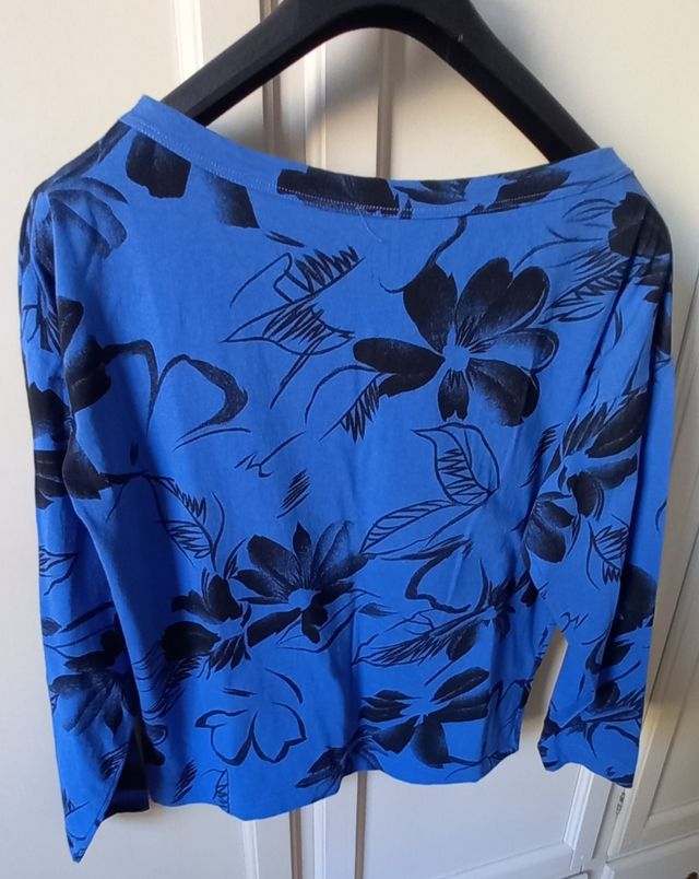 Top con maniche lunghe