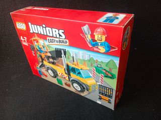 LEGO JUNIORS 10683 CAMIÓN DE OBRAS CARRETERA NUEVO