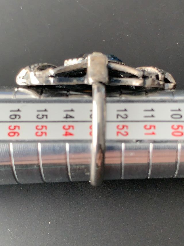 Anello zirconi e pietra blu