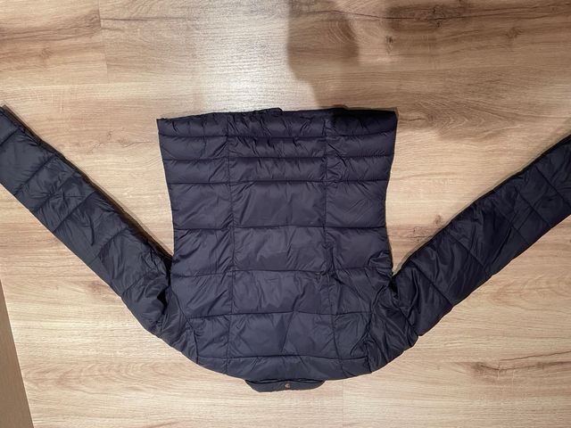 Cazadora azul marino chica. Talla S