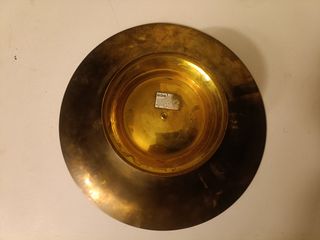 Centro , frutero en laton esmaltado