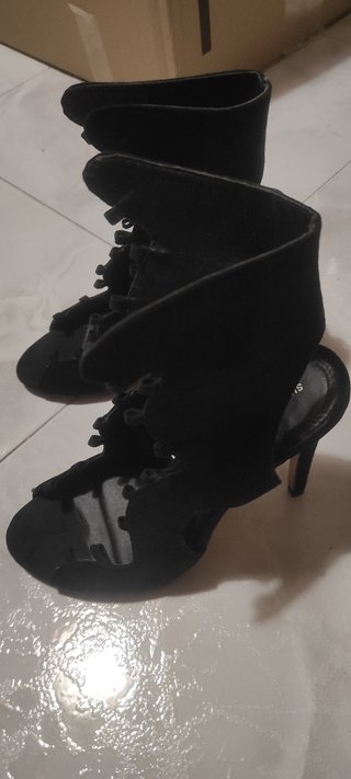 Zapatos de tacón negros 38
