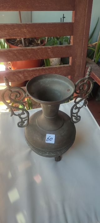 2 jarrones antiguos cobre laton