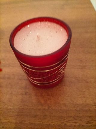 Bicchieri porta candele natalizie.