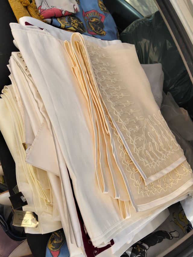 Lote 100 Pañuelos y fulares