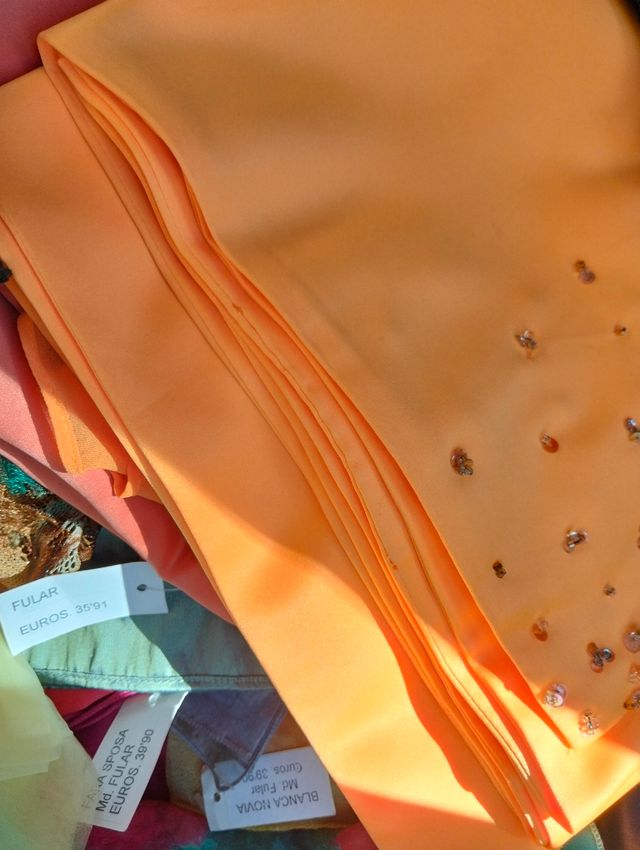 Lote 100 Pañuelos y fulares