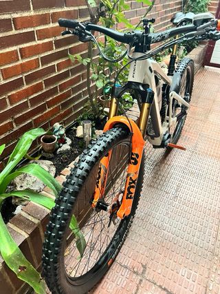 Bici Electrica FOCUS Sam² 6.9 625 w/h