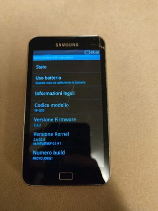 Samsung Galaxy S WiFi 5.0 YP-G70 8Gb smartphone