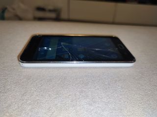 Samsung Galaxy S WiFi 5.0 YP-G70 8Gb smartphone