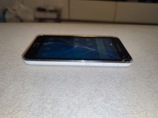 Samsung Galaxy S WiFi 5.0 YP-G70 8Gb smartphone