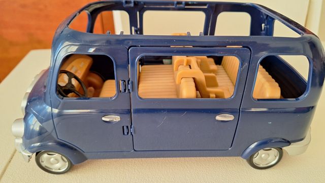 Coche familiar silvanyan family