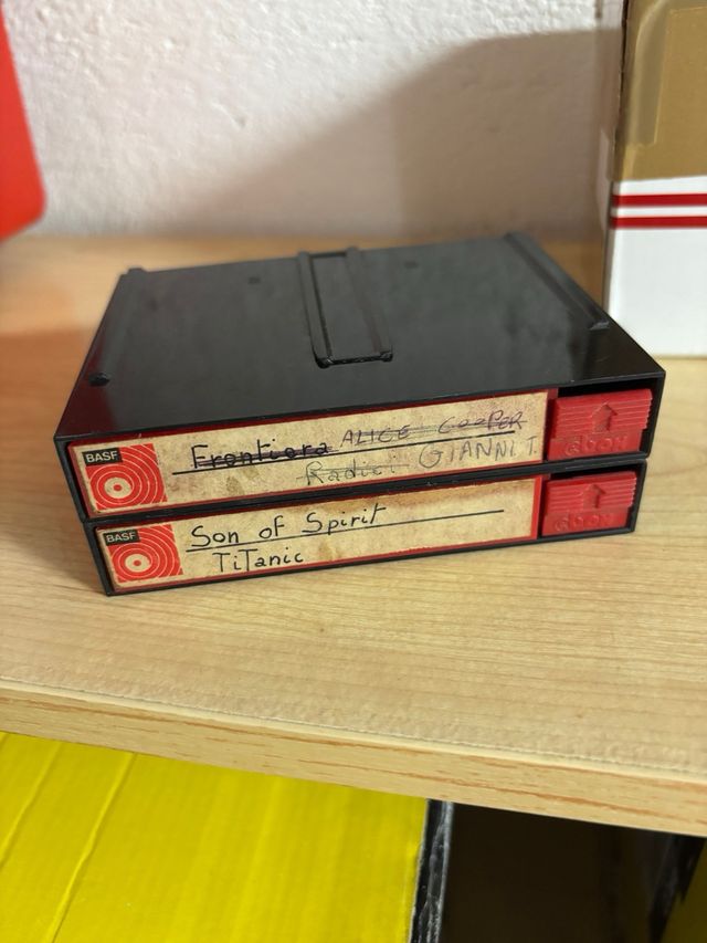 Custodia audiocassette automatico vintage da 2