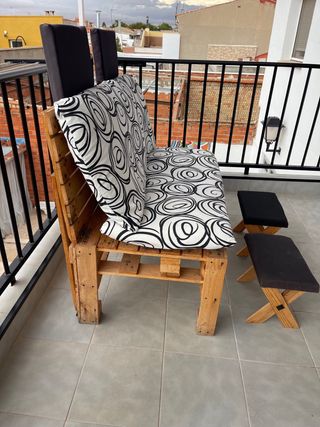 OFERTON Banco de jardin, muy nuevo con colchoneta