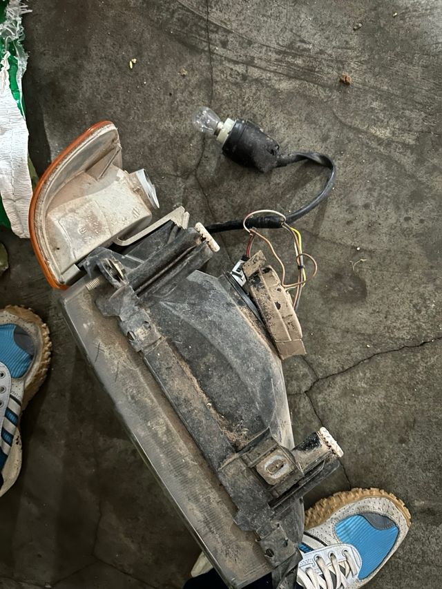 faros de alante mercedes MB100