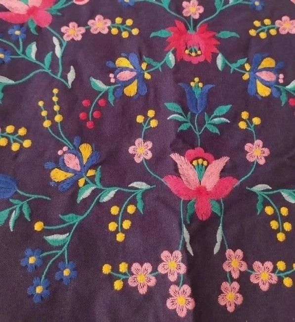 Falda bordada springfield