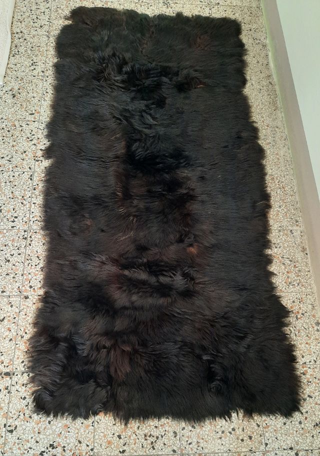 Tappeto morbido nero, pelle 150×65sm