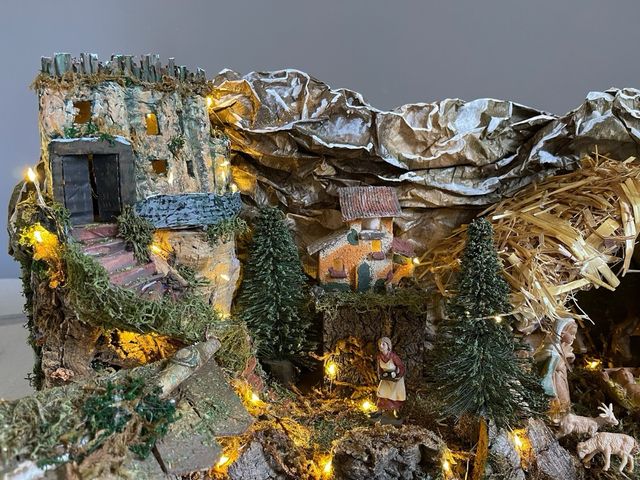 presepe presepio artigianale con luci e personaggi
