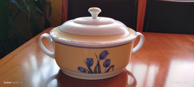 Sopera de porcelana fina