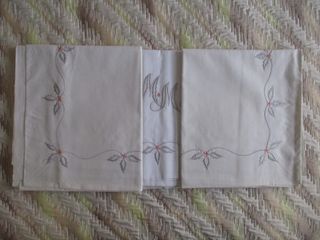 Sábanas bordadas