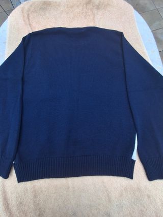 Jersey navideño T S. Medidas en descripción 
