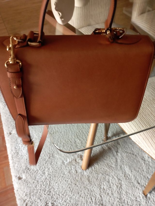 Bolso de mano y hombro ,marca Barada