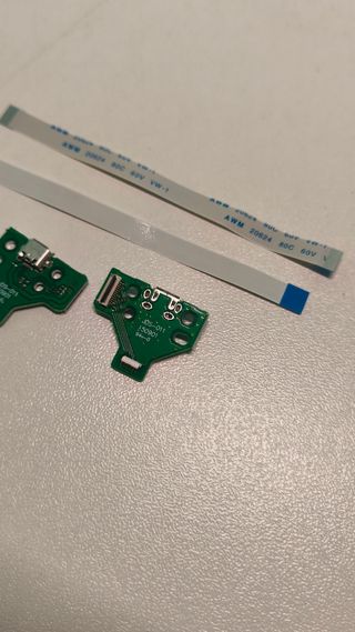 Placa carga mando play 4