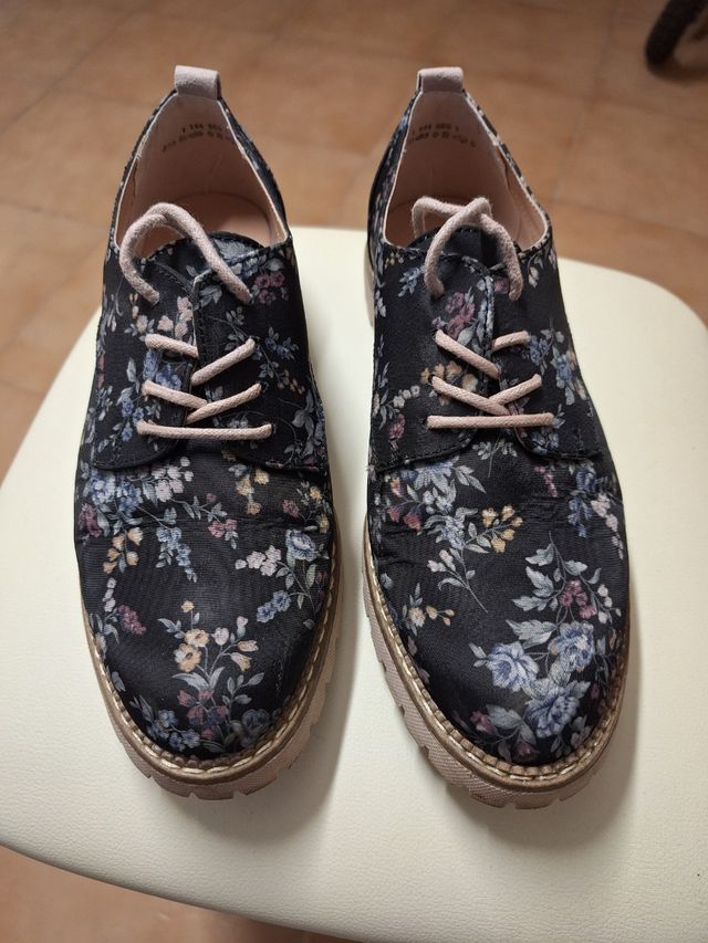 Zapatos mujer cordones flores número 37