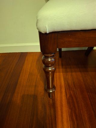 Mesa de comedor y 6 sillas anticuario