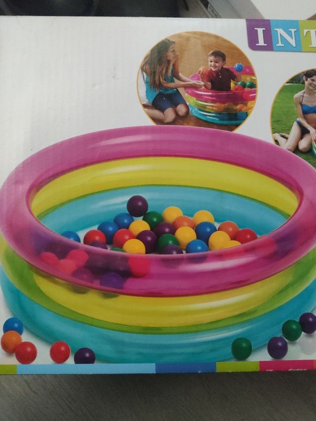 Piscina con bolas