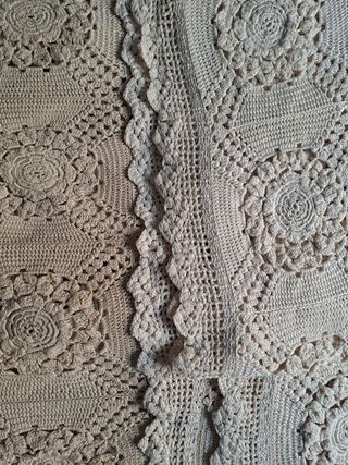 Antigua colcha de ganchillo.