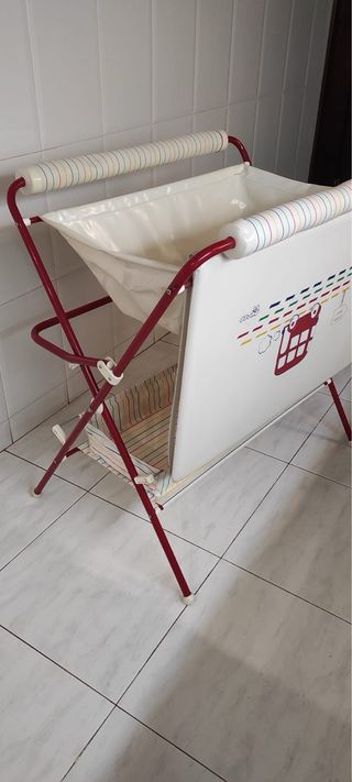 Cambiador y bañera bebé de Prenatal (marca)